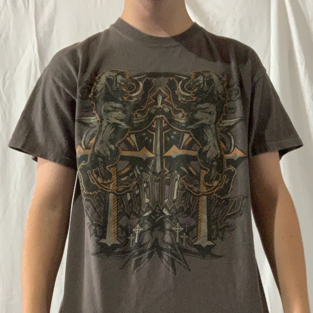Grey Lions Graphic-T